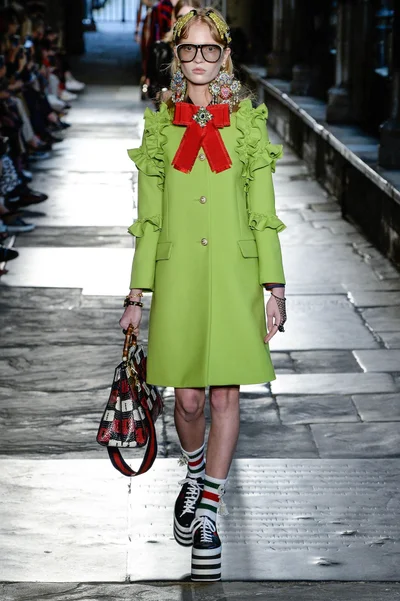 Look 64
